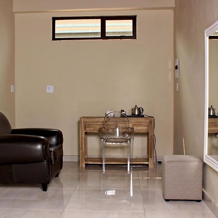 Zoe Bush Lodge Pretoria-Noord Dış mekan fotoğraf